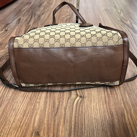 A195 - π―% authentic Gucci tote bag - Picture 14 of 16